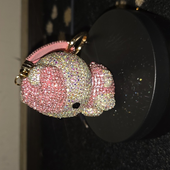 Sparkling Crystal Hello Kitty Figurine - Picture 2 of 2